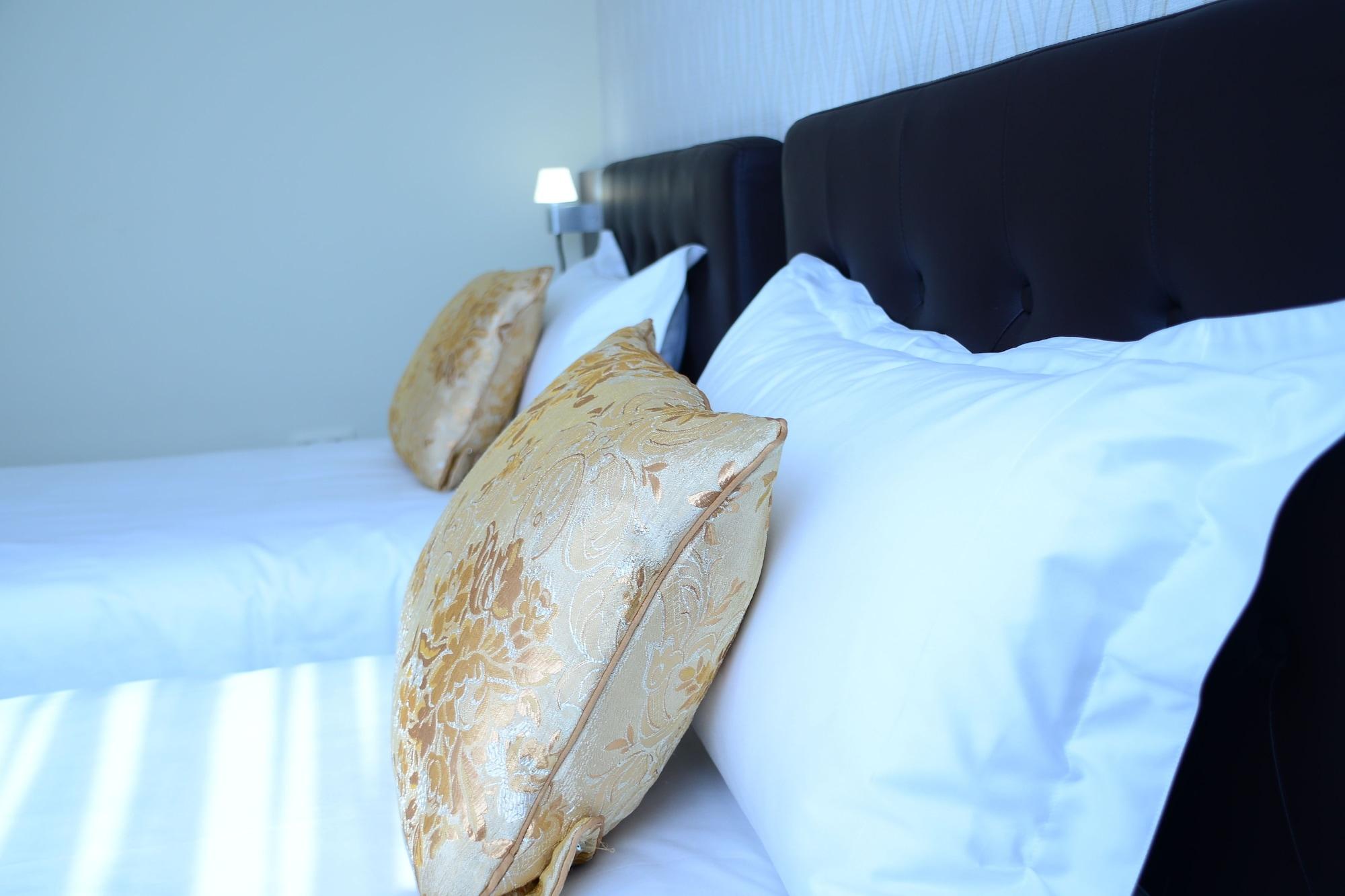 The Helmet Hotel Saint-Josse-ten-Noode Dış mekan fotoğraf