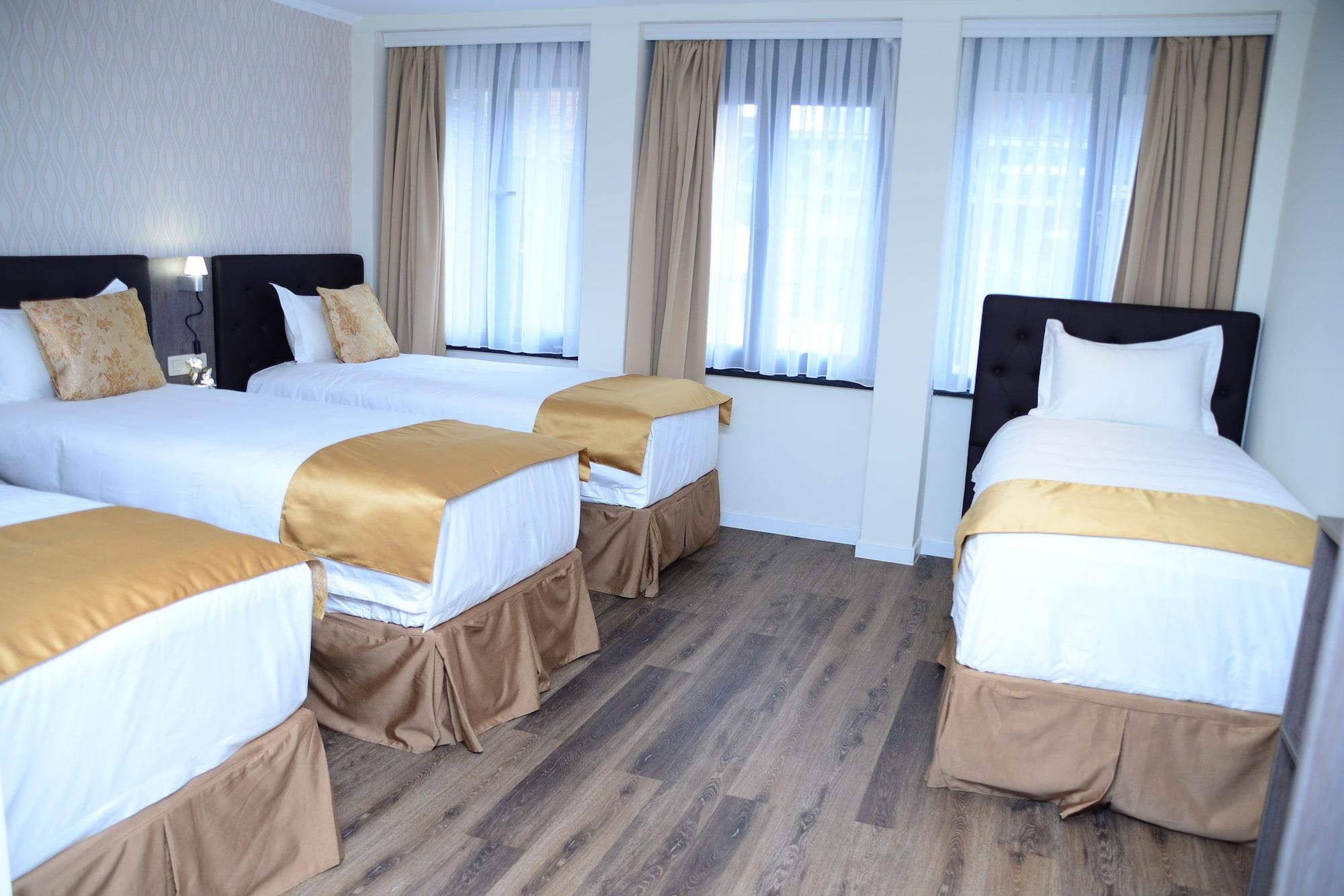 The Helmet Hotel Saint-Josse-ten-Noode Dış mekan fotoğraf