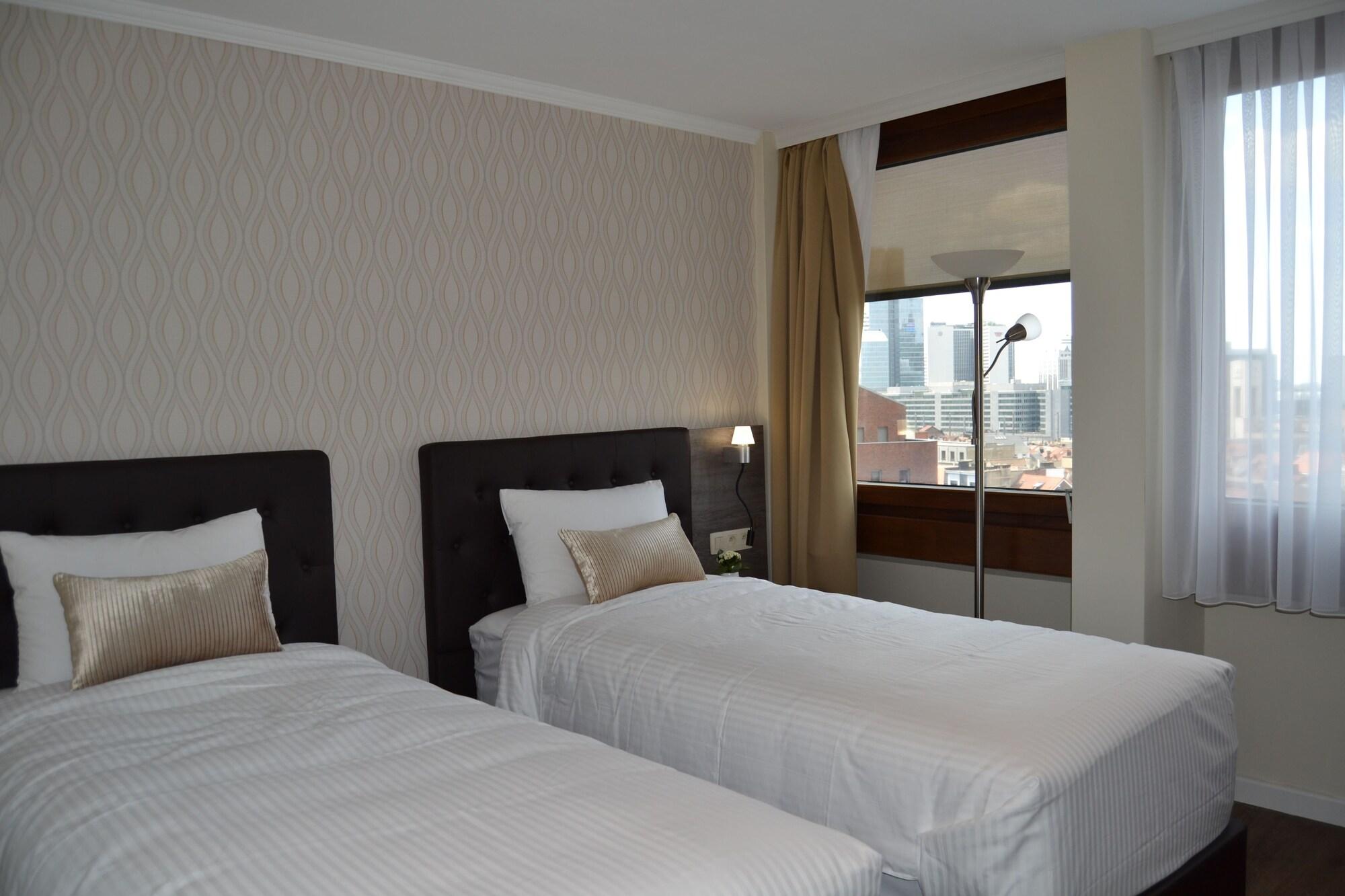 The Helmet Hotel Saint-Josse-ten-Noode Dış mekan fotoğraf